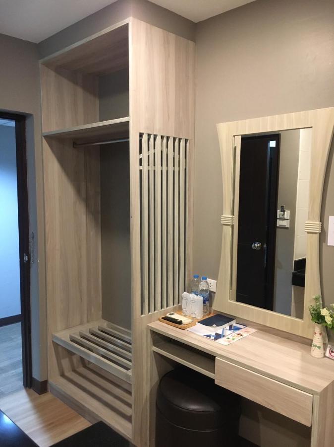 Ywca Hotel Bangkok Luaran gambar