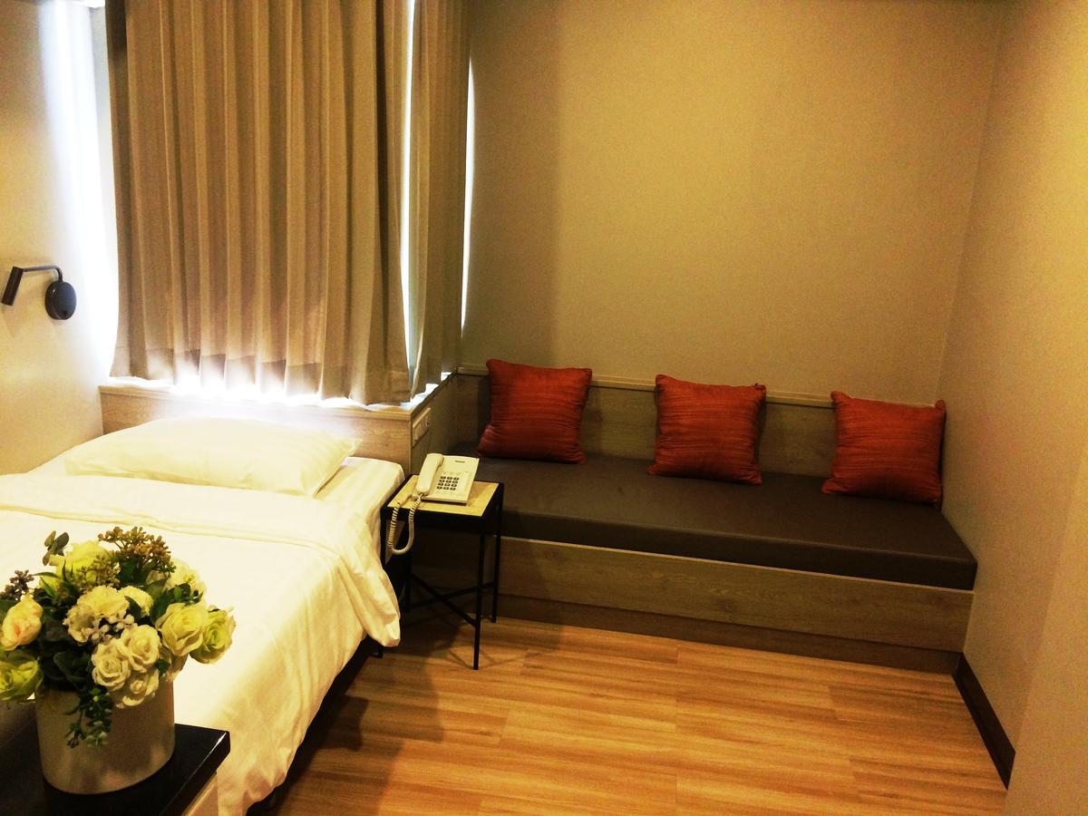 Ywca Hotel Bangkok Luaran gambar