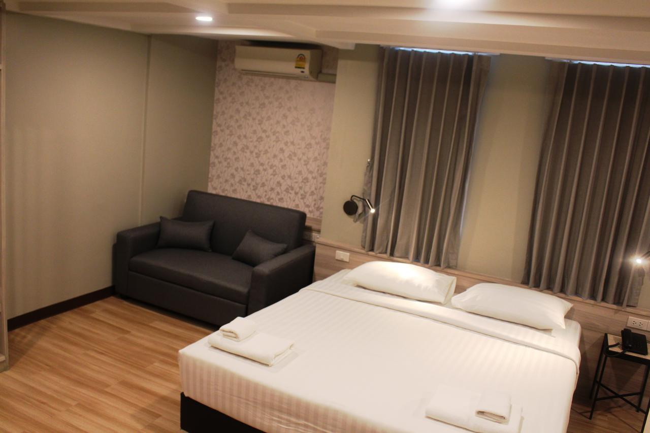 Ywca Hotel Bangkok Luaran gambar