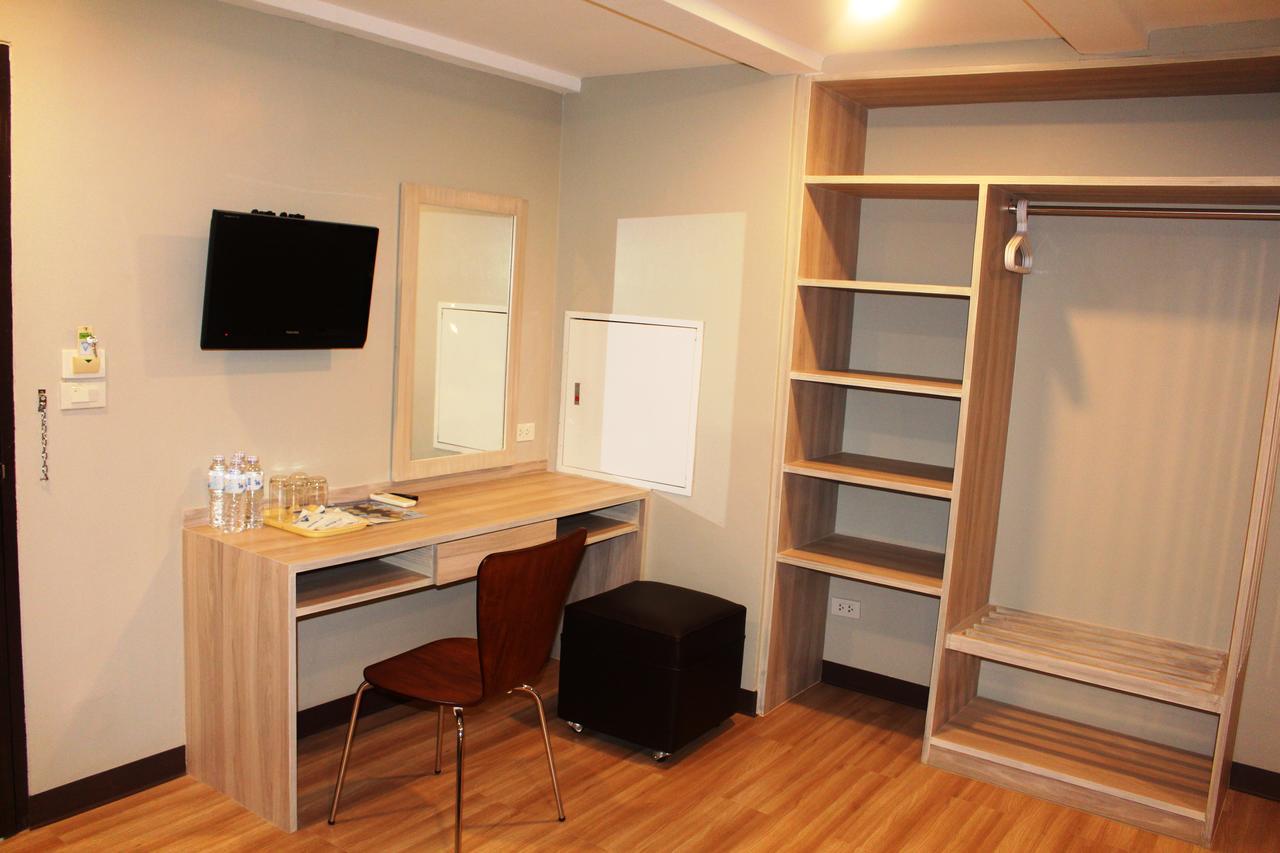 Ywca Hotel Bangkok Luaran gambar